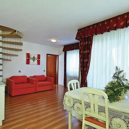 Beautiful In With Kitchen Tar-Vabriga