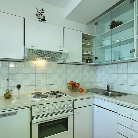 Beautiful In With Kitchen Apartament *