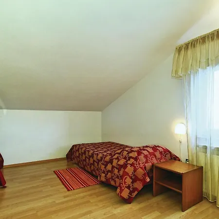 Beautiful In With Kitchen Apartment